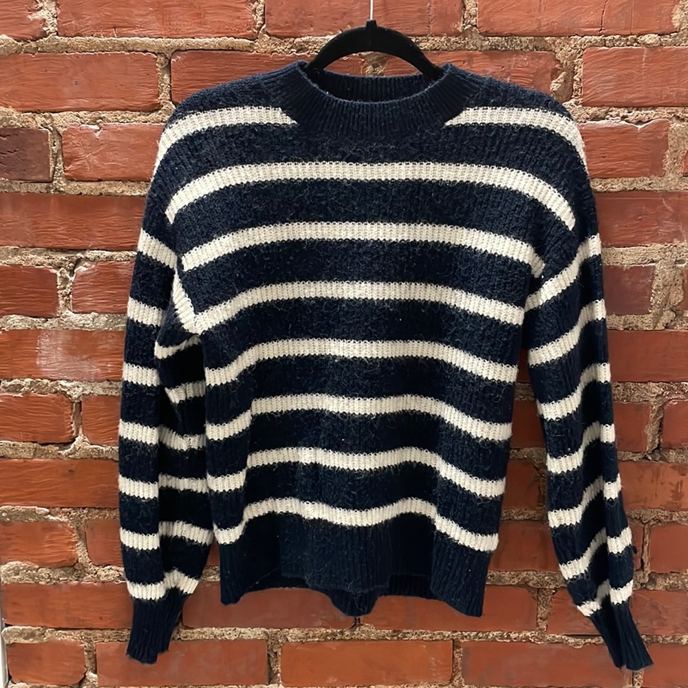 H&M navy and white striped sweater size xs